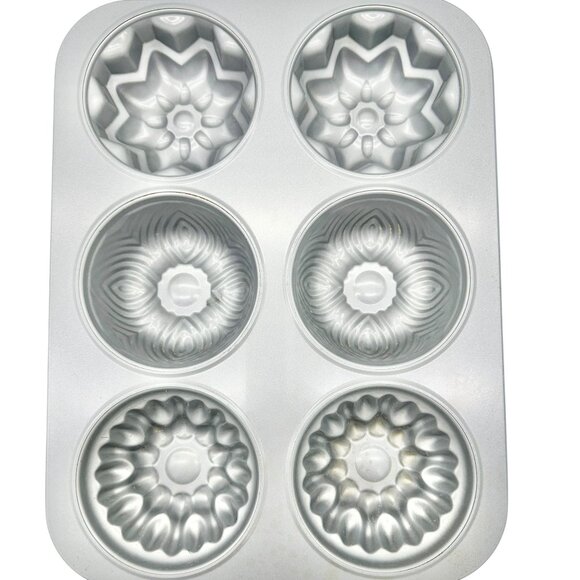 3-Piece Multicolor Metal Mini-Cake, Muffin and Cupcake Baking Pan Set - Picture 7 of 10
